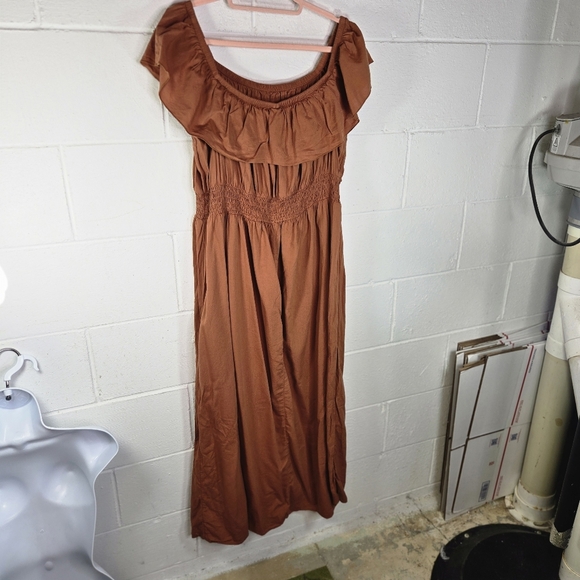 Old Navy Waist Defined Ruffled Off Shoulder Smocked Maxi Dress - Picture 6 of 11